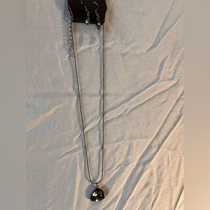 A beautiful combo earrings and a necklace